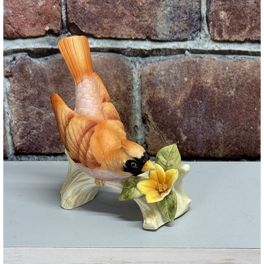 Vintage Lefton Hand Painted Cardinal Figurine Head‎ Down KW1112 Japan- READ